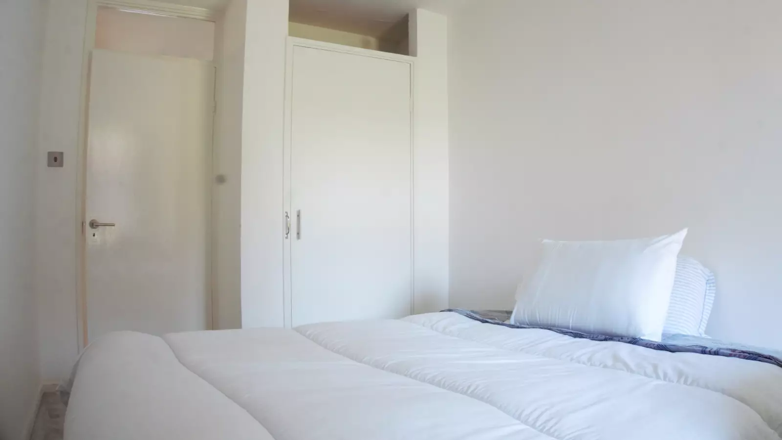 Flat Moreton Street in City of Westminster