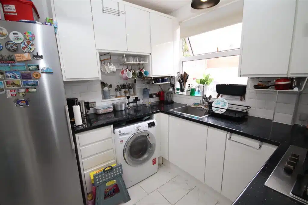 House Andrew Close in Greater London