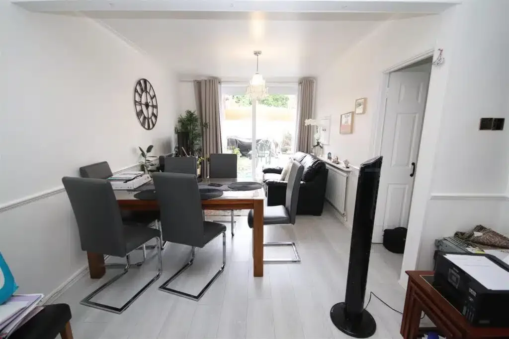House Andrew Close in Greater London