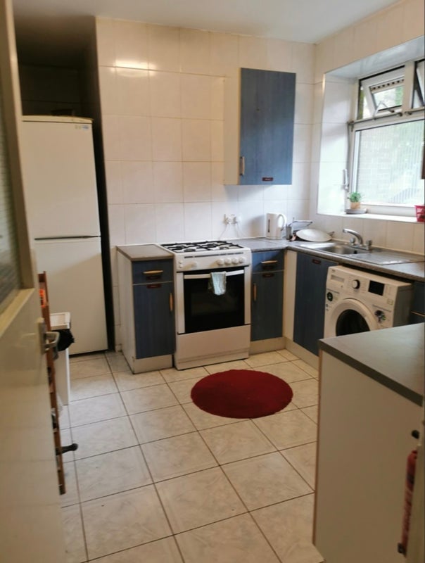 Room Bromley High Street in Greater London
