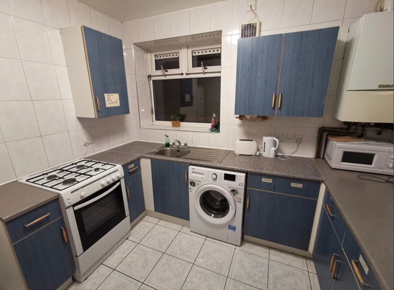Room Bromley High Street in Greater London