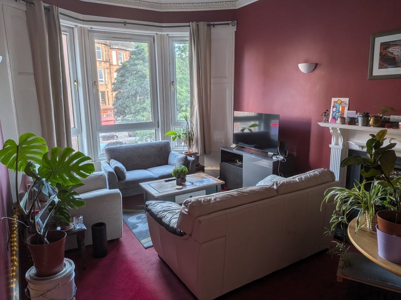 Room Cathcart Road in Glasgow