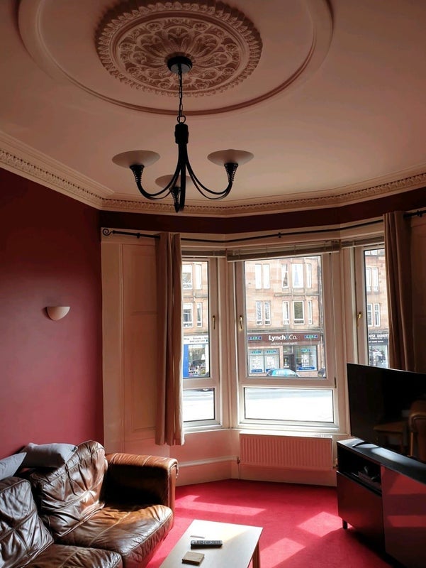 Room Cathcart Road in Glasgow