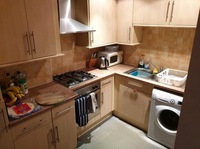 Room Cathcart Road in Glasgow