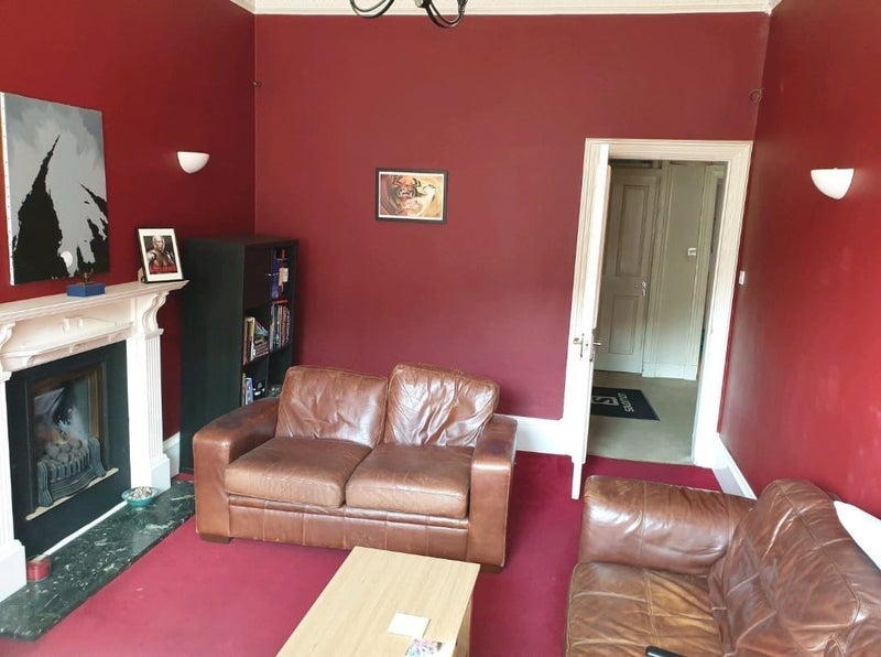 Room Cathcart Road in Glasgow