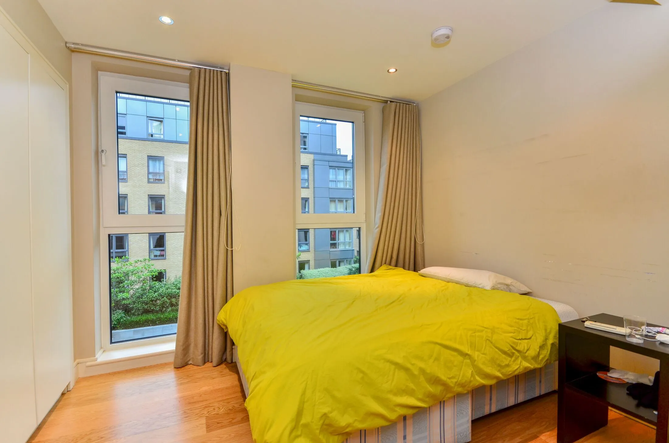 Flat Stephendale Road in Greater London