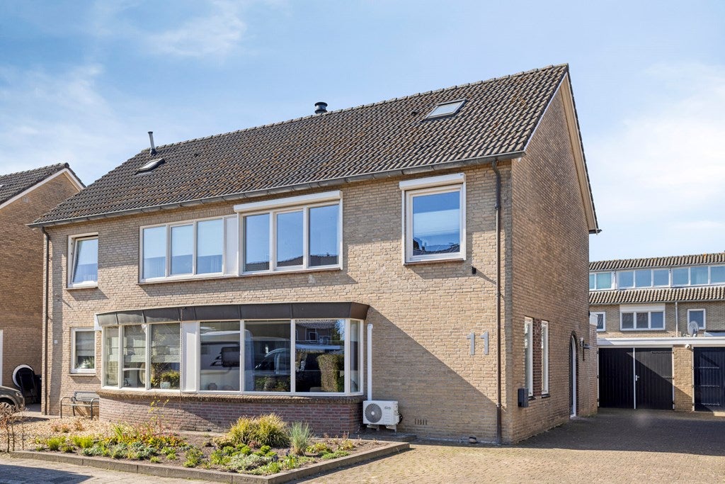 Huis Aronskelkstraat 11 in Denekamp