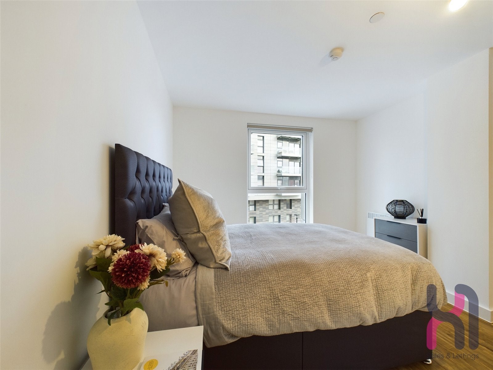 Flat Pomona Strand in Trafford