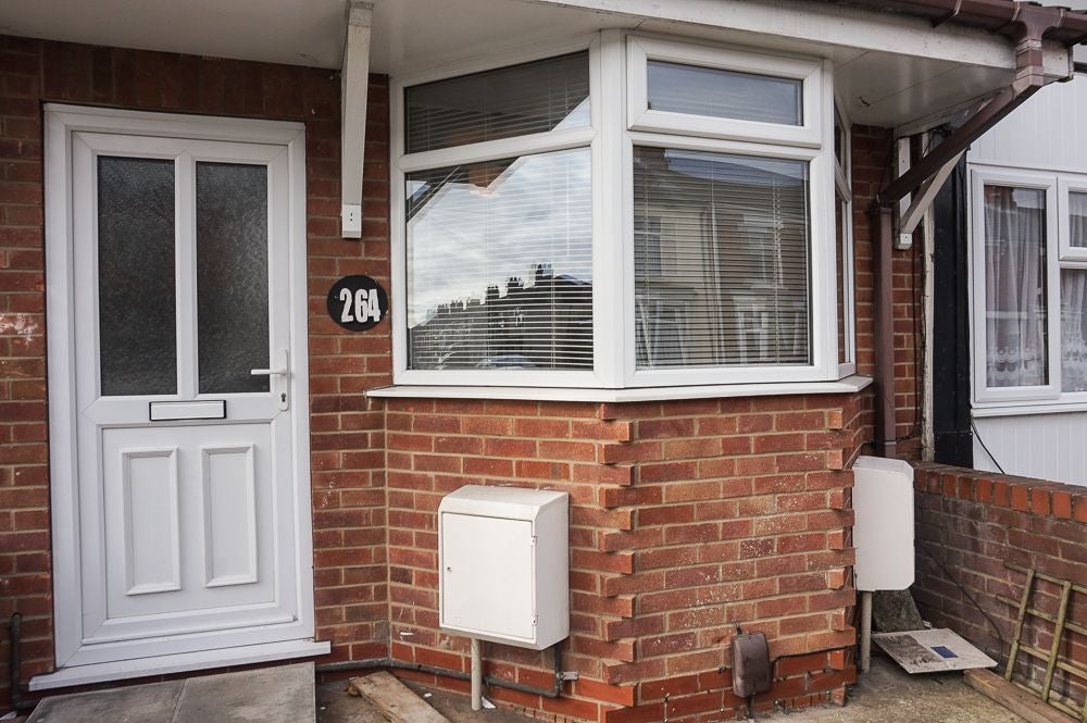 Flat Heneage Road in Grimsby