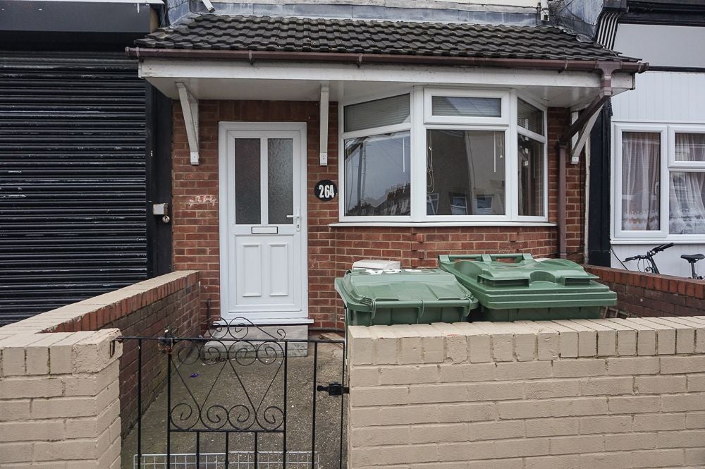 Flat Heneage Road in Grimsby