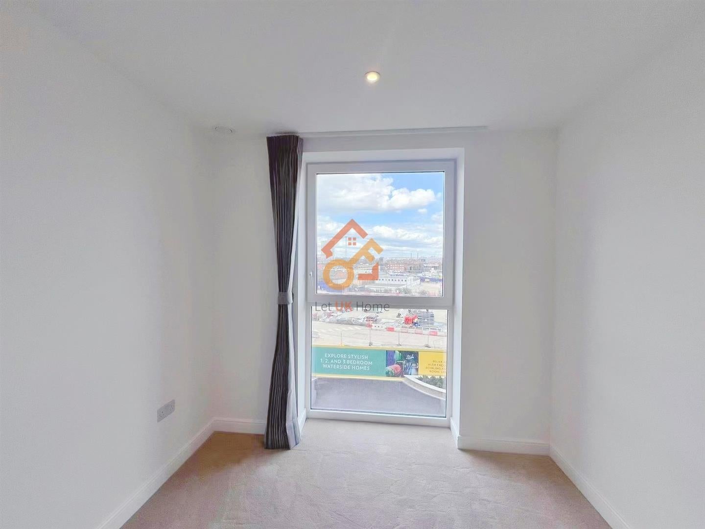 Flat Ash Walk in London