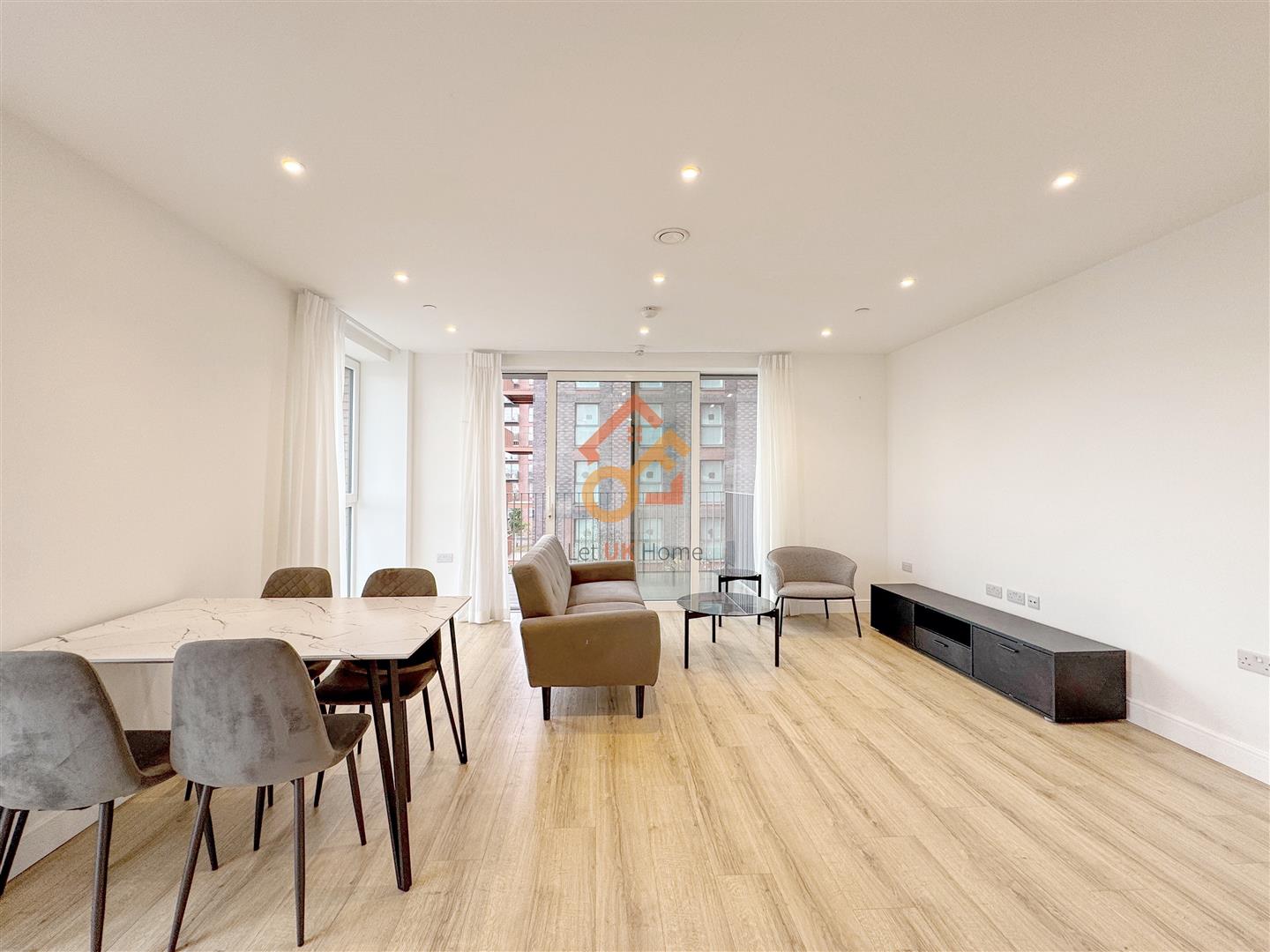 Flat Ash Walk in London