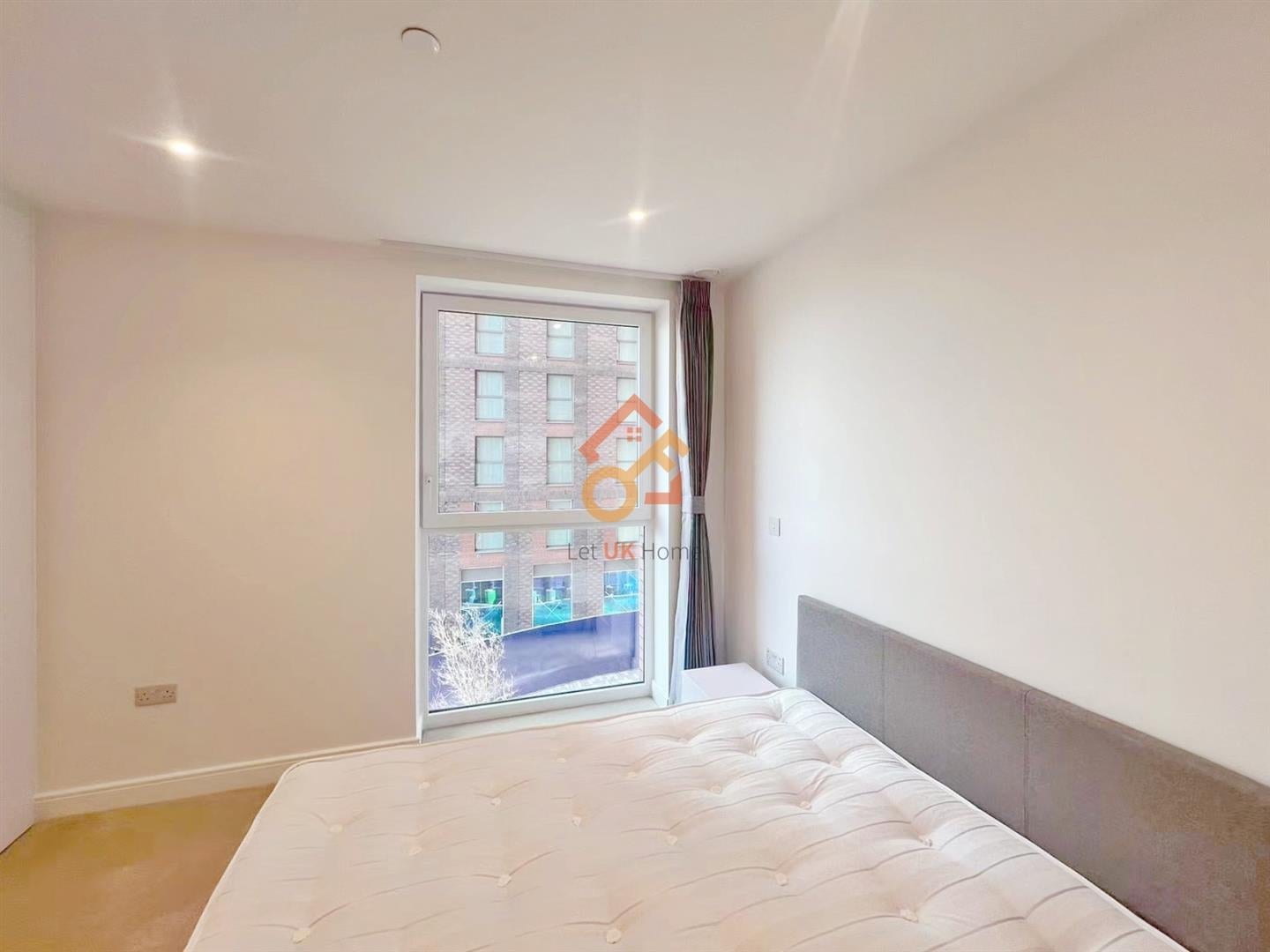Flat Ash Walk in London