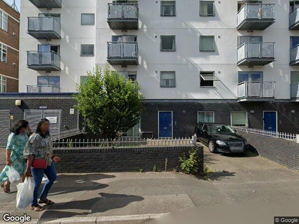 Flat Prince Regent Road in Greater London