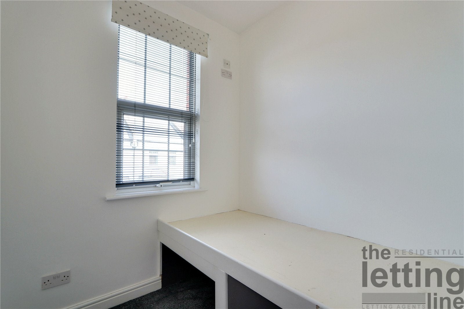 Flat Lea Road in Greater London