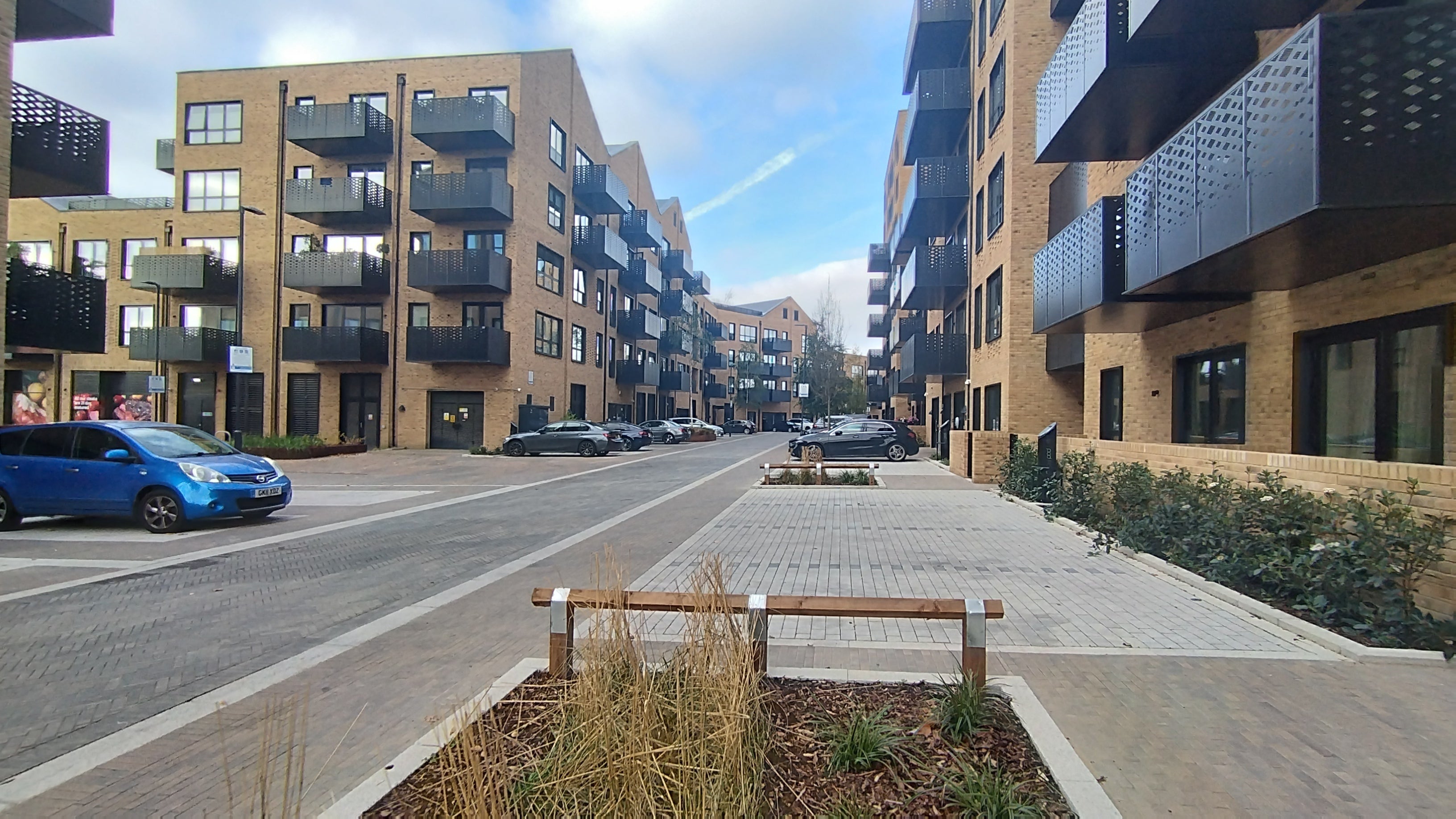 Flat Boston Road in Greater London