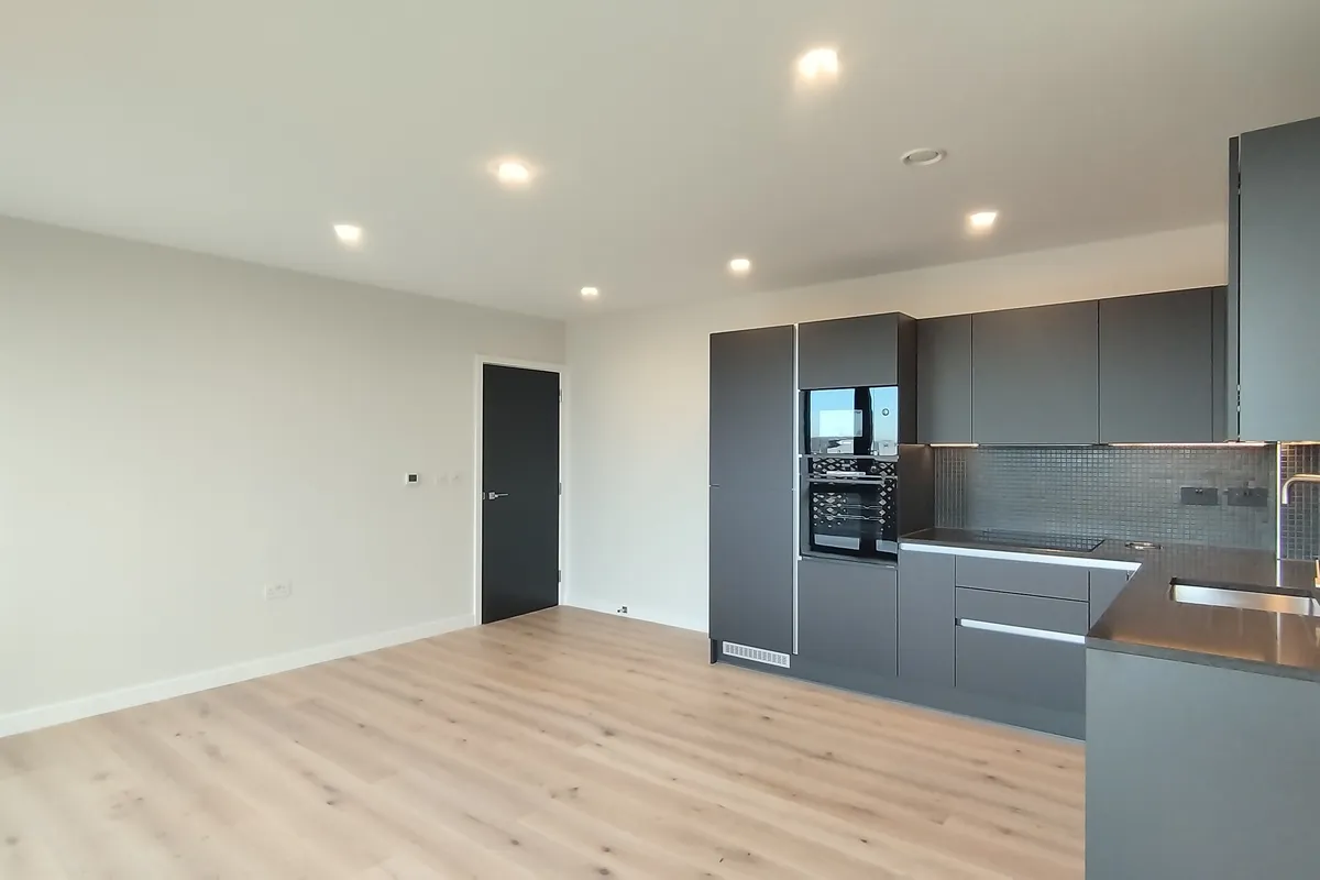Flat Boston Road in Greater London