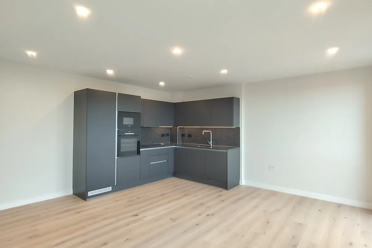 Flat Boston Road in Greater London