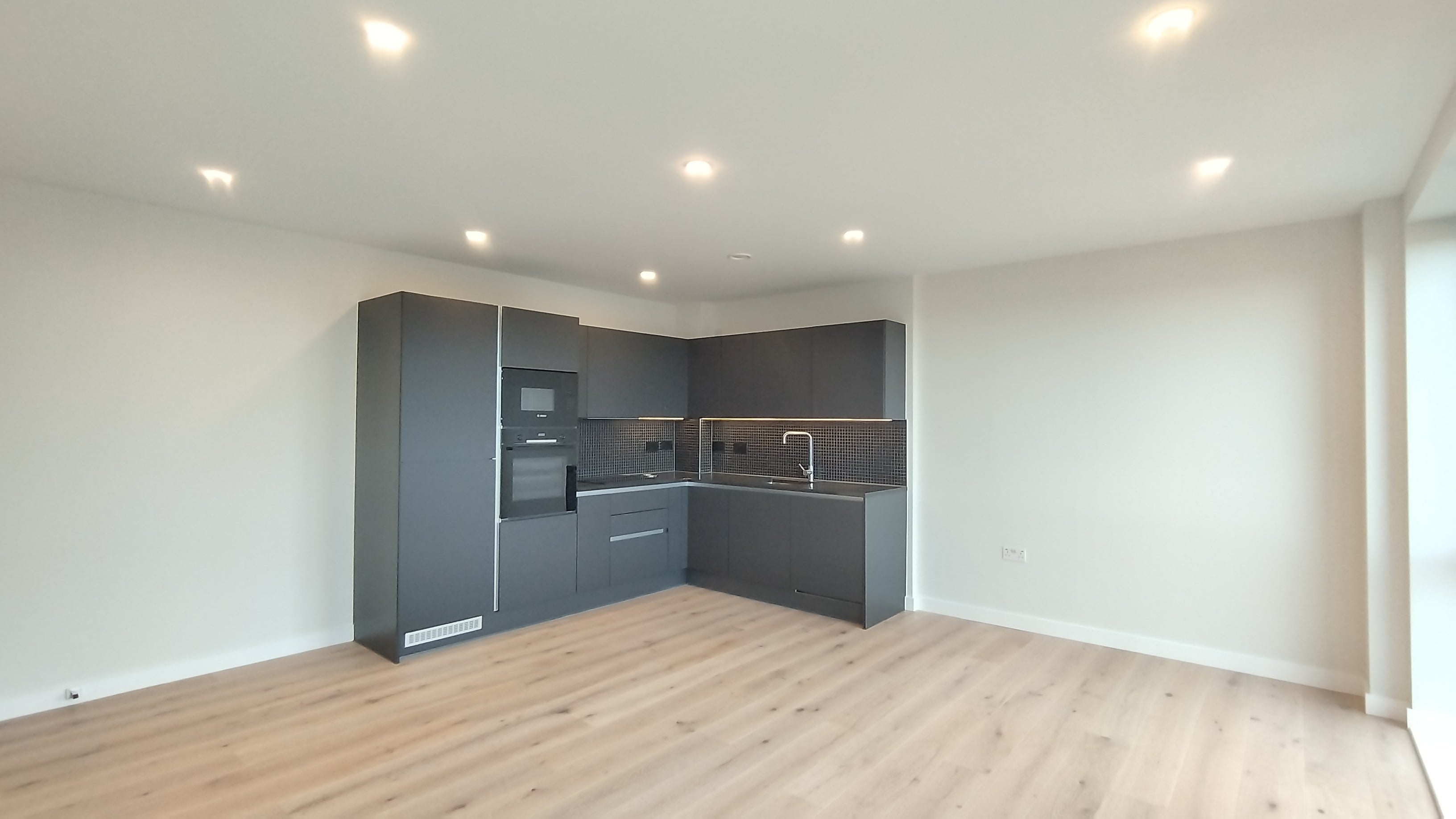 Flat Boston Road in Greater London