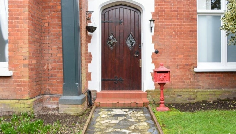 Room Elmfield Road in Greater London