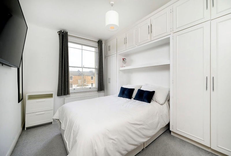 Room Grafton Road in Greater London