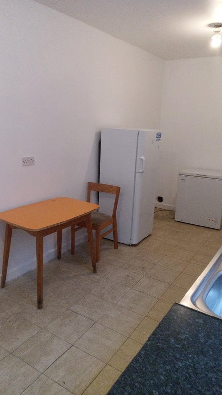 Room Beaconsfield Road in Leicester