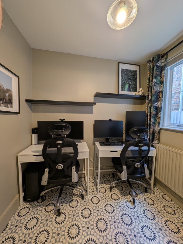 Flat Rowallan Road in Greater London