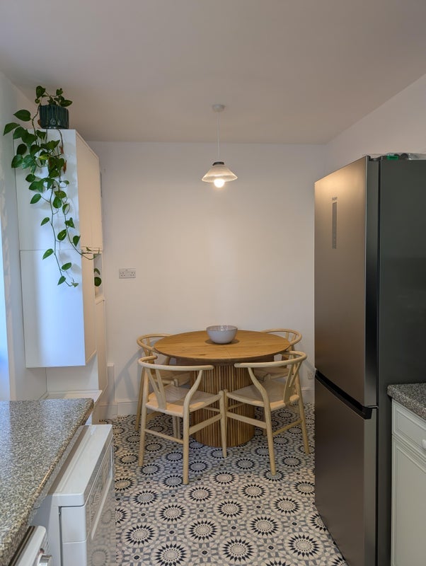 Flat Rowallan Road in Greater London