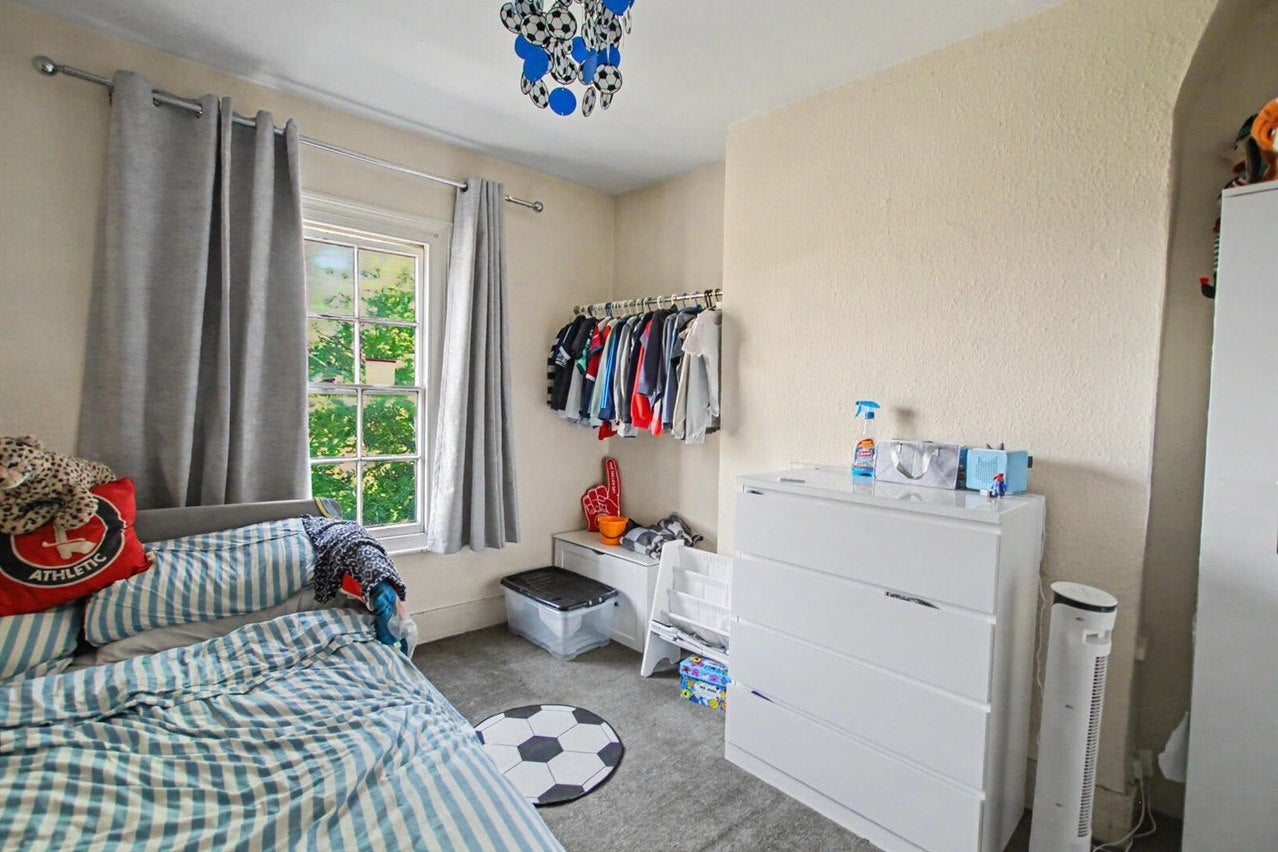 Flat Bexley High Street in Greater London