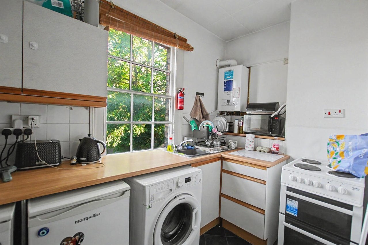 Flat Bexley High Street in Greater London