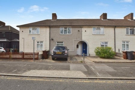 House Pondfield Road in Greater London