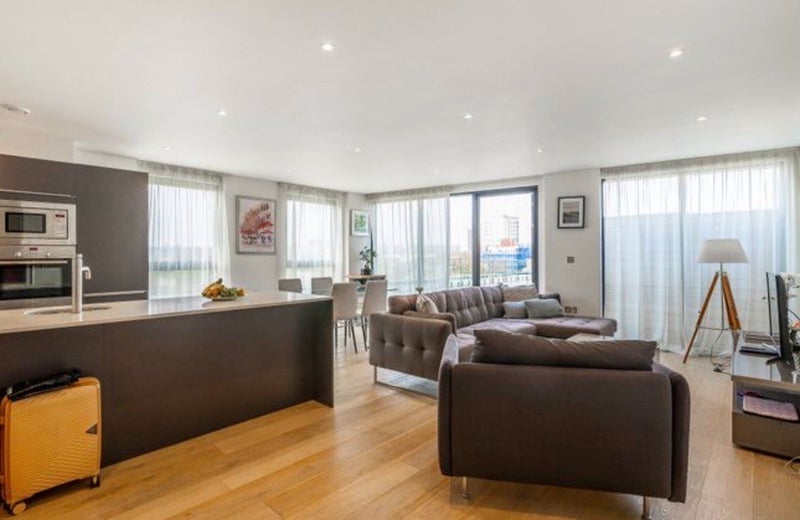 Room Prince of Wales Road in Greater London
