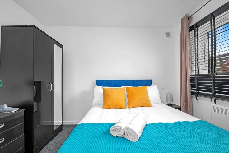 Flat Goodhew Road in Greater London