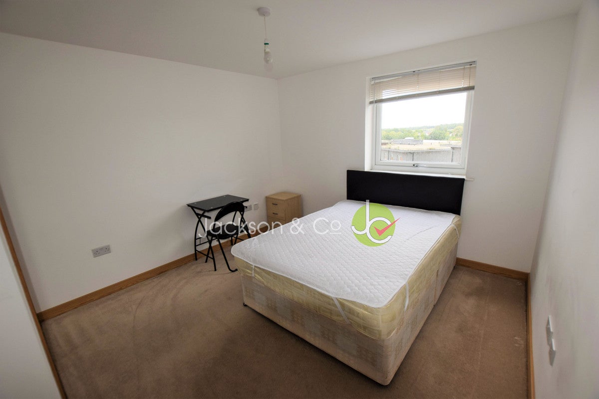 Flat Glenister Way in Hastings