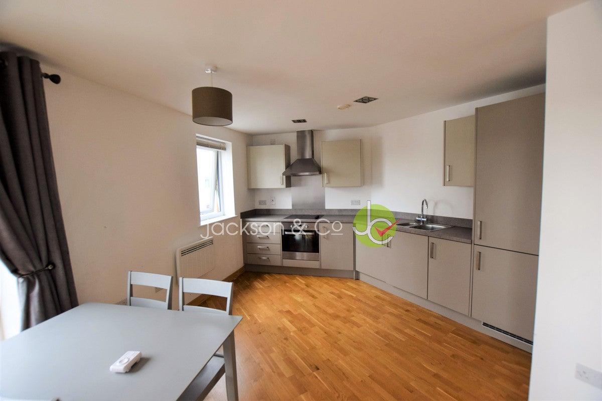 Flat Glenister Way in Hastings