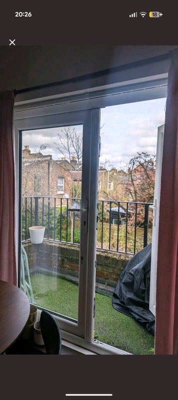 Room Elderfield Road in Greater London