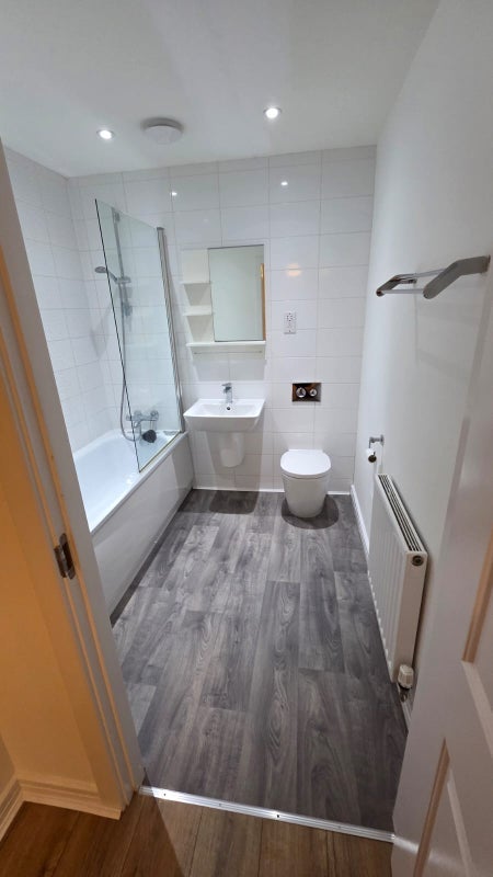Room Roseberry Terrace in Glasgow