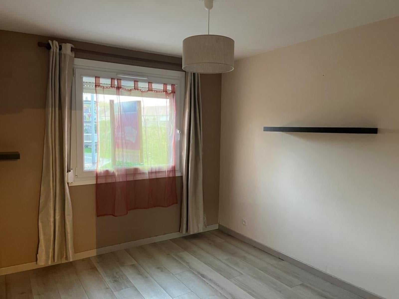Appartement Rue du Faubourg de Roubaix à Lille