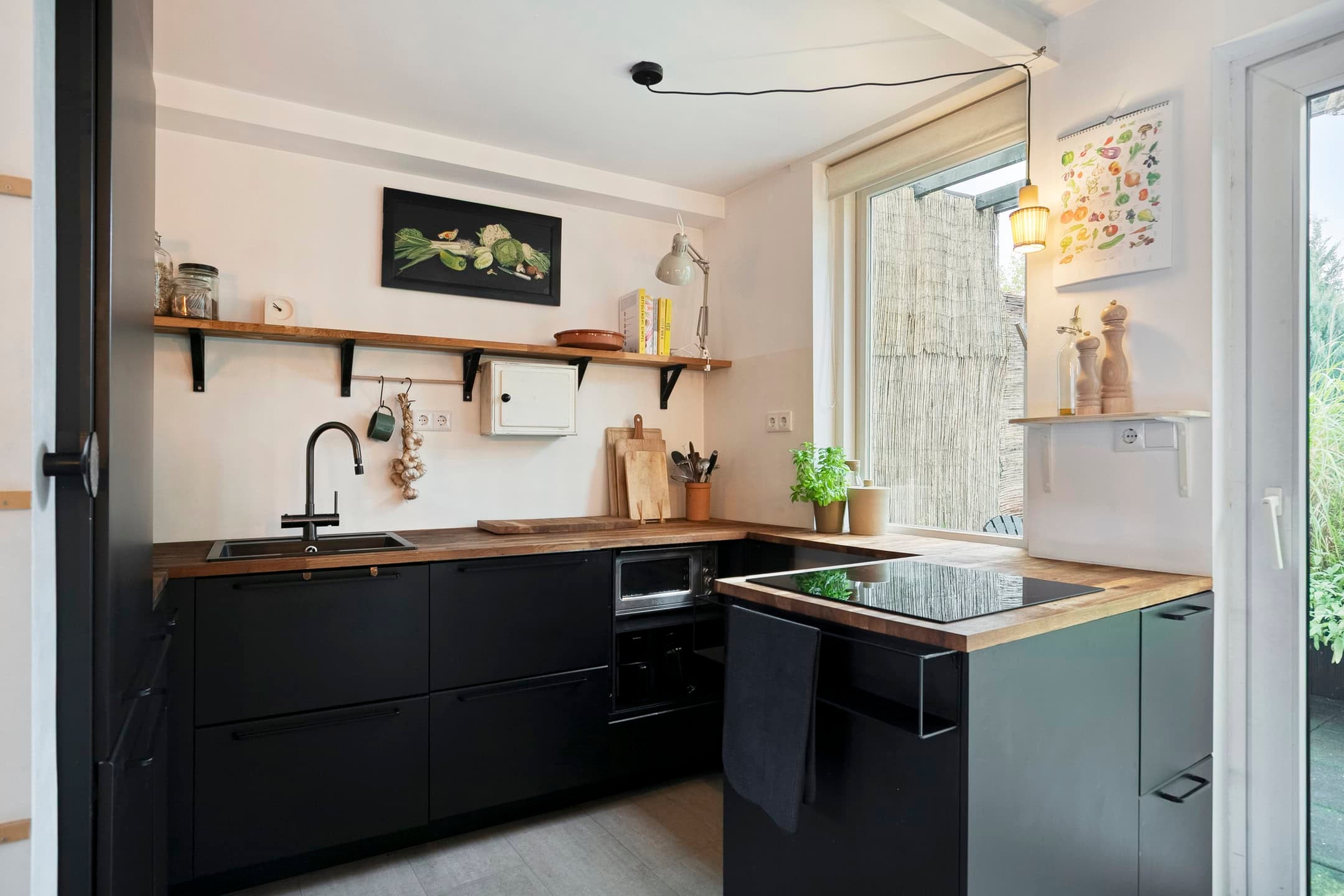 Tussenwoning te koop: Heezerweg 115, Eindhoven