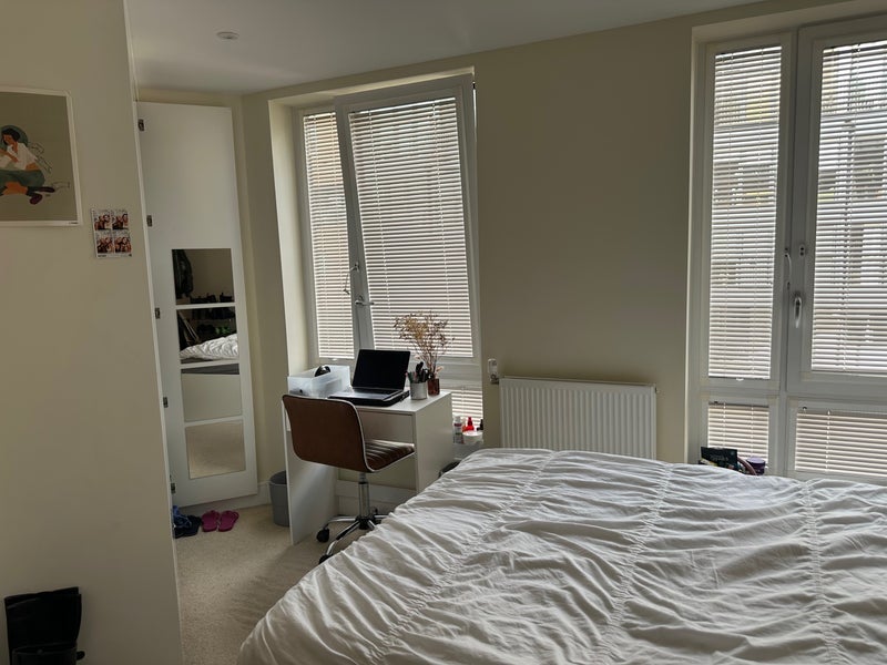 Room St. Anne Street in Greater London