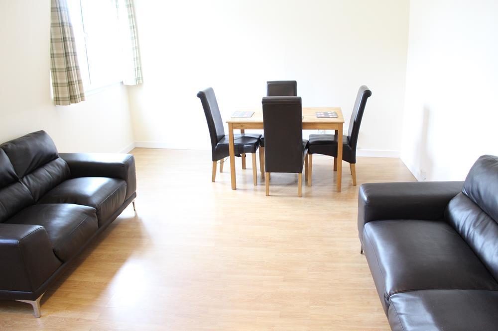 Flat Maberly Street in Aberdeen