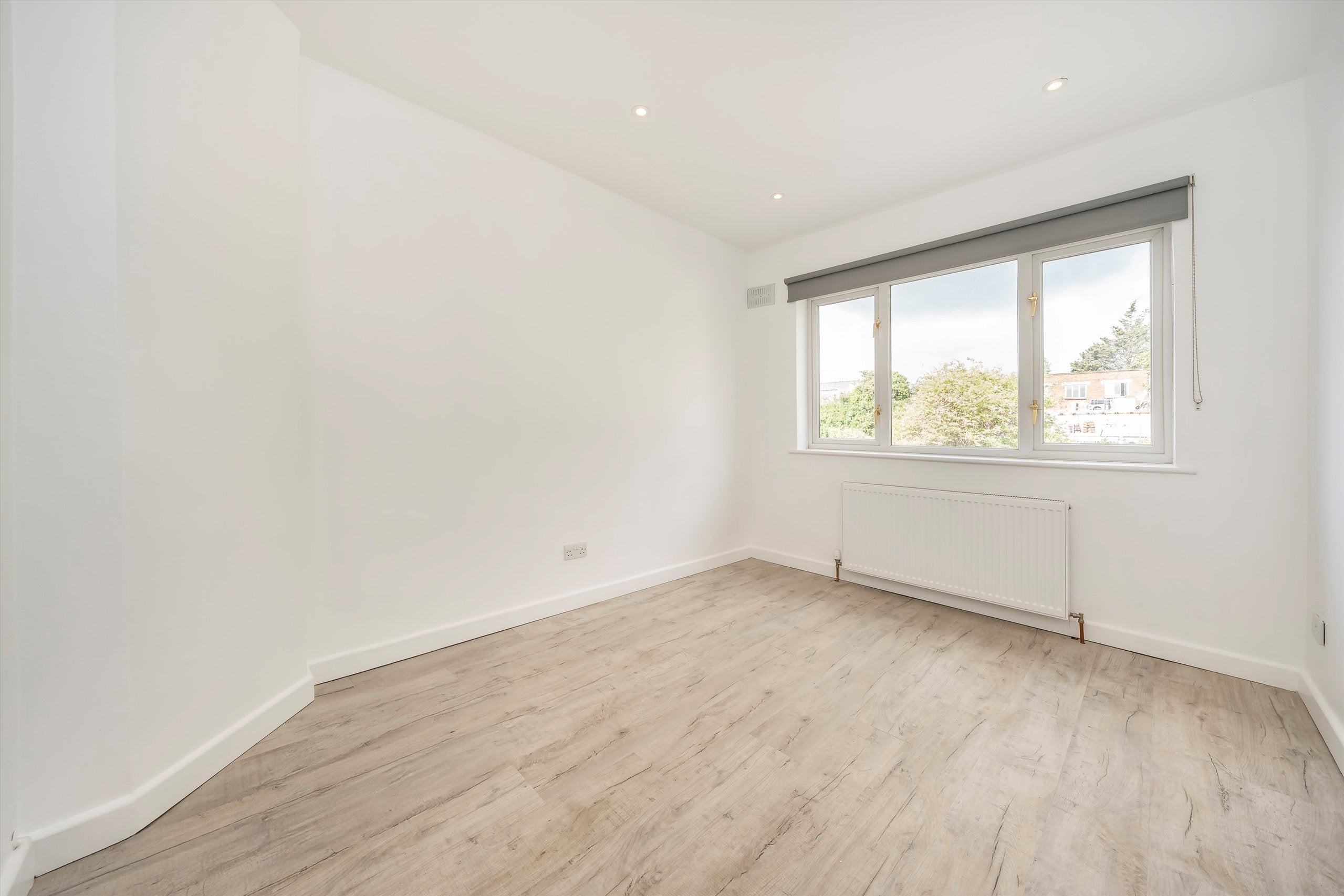 House Carlyon Road in Greater London