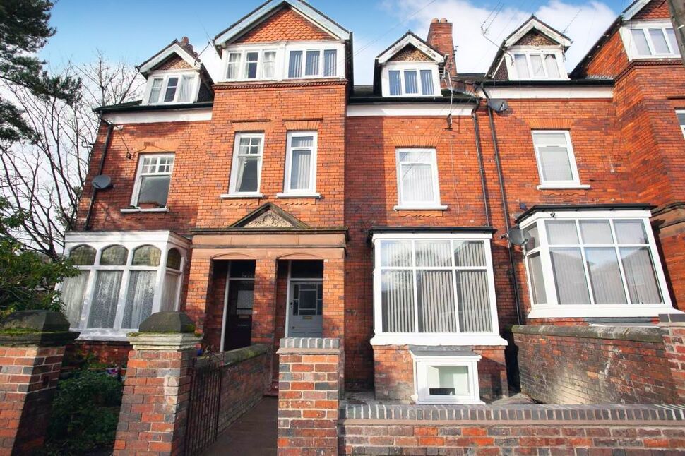 Flat Grosvenor Road in Newcastle-under-Lyme