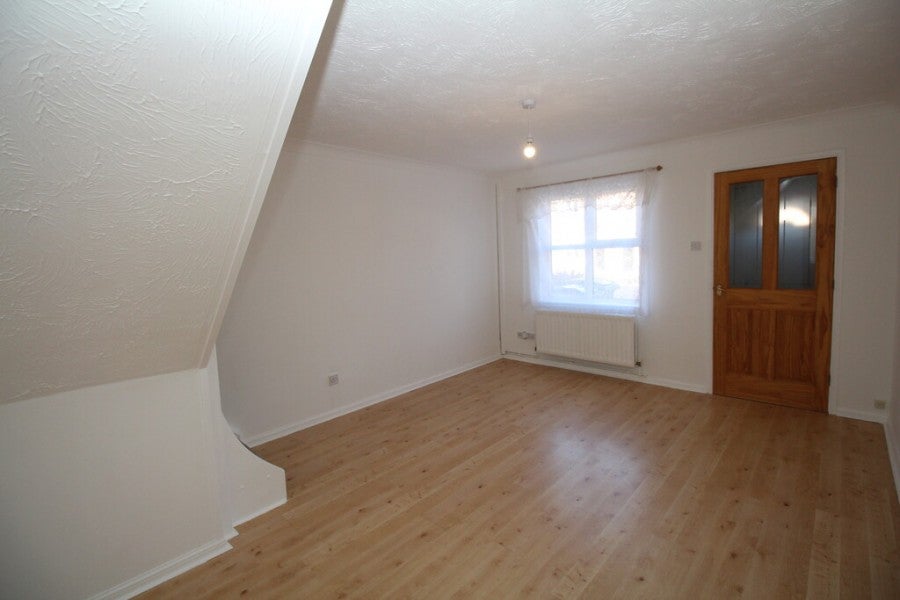 House Rutland Close in Melksham
