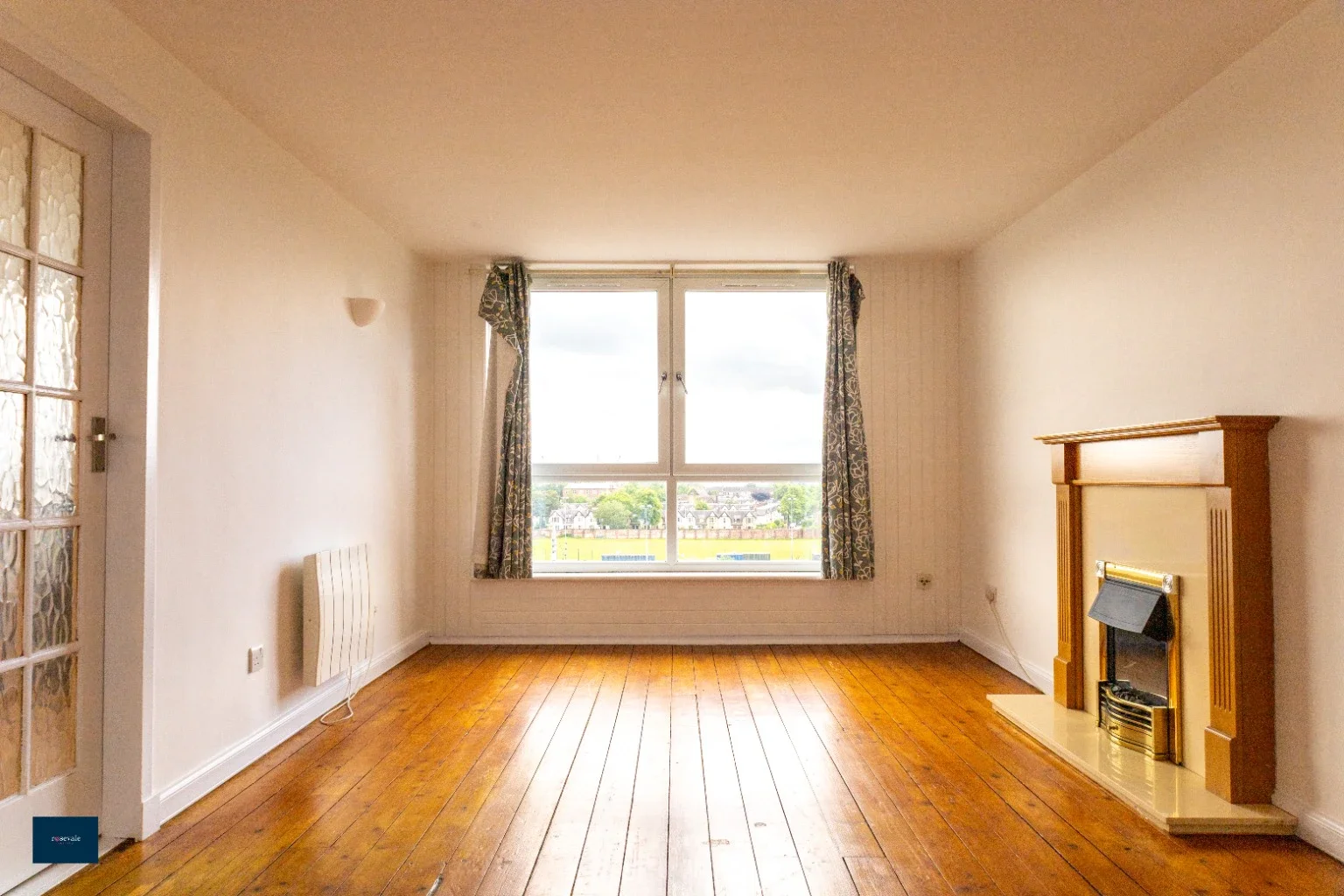 Flat Southbrae Drive in Glasgow
