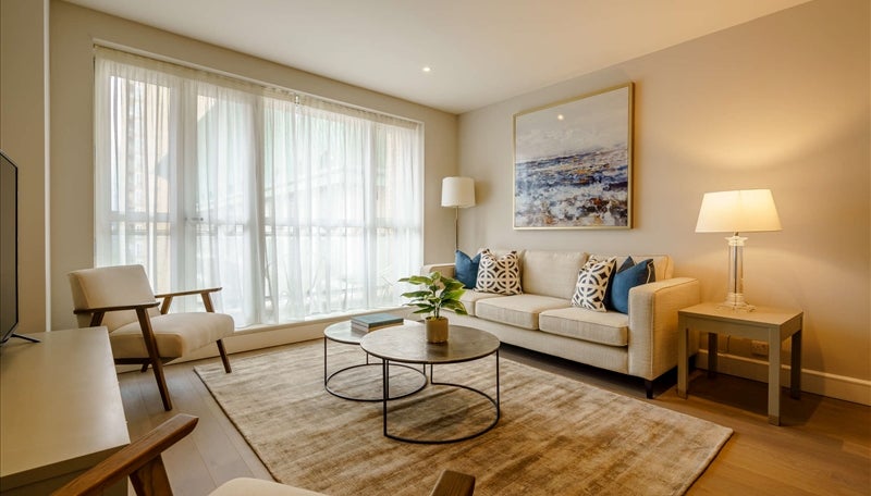 Flat Westferry Circus in Greater London