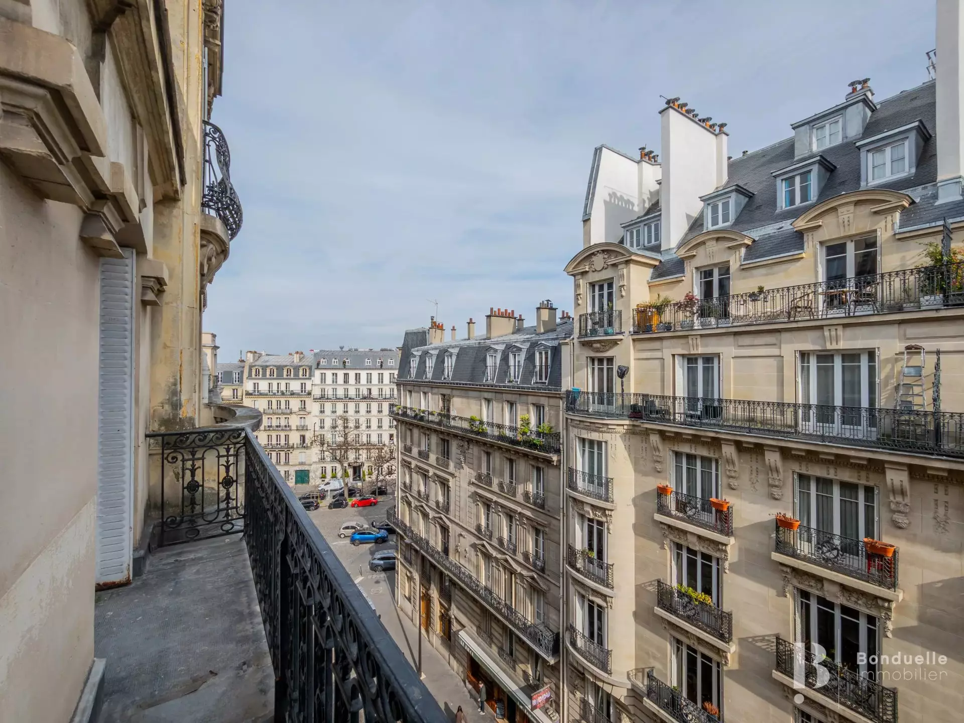 Flat Rue Anatole de la Forge in Paris