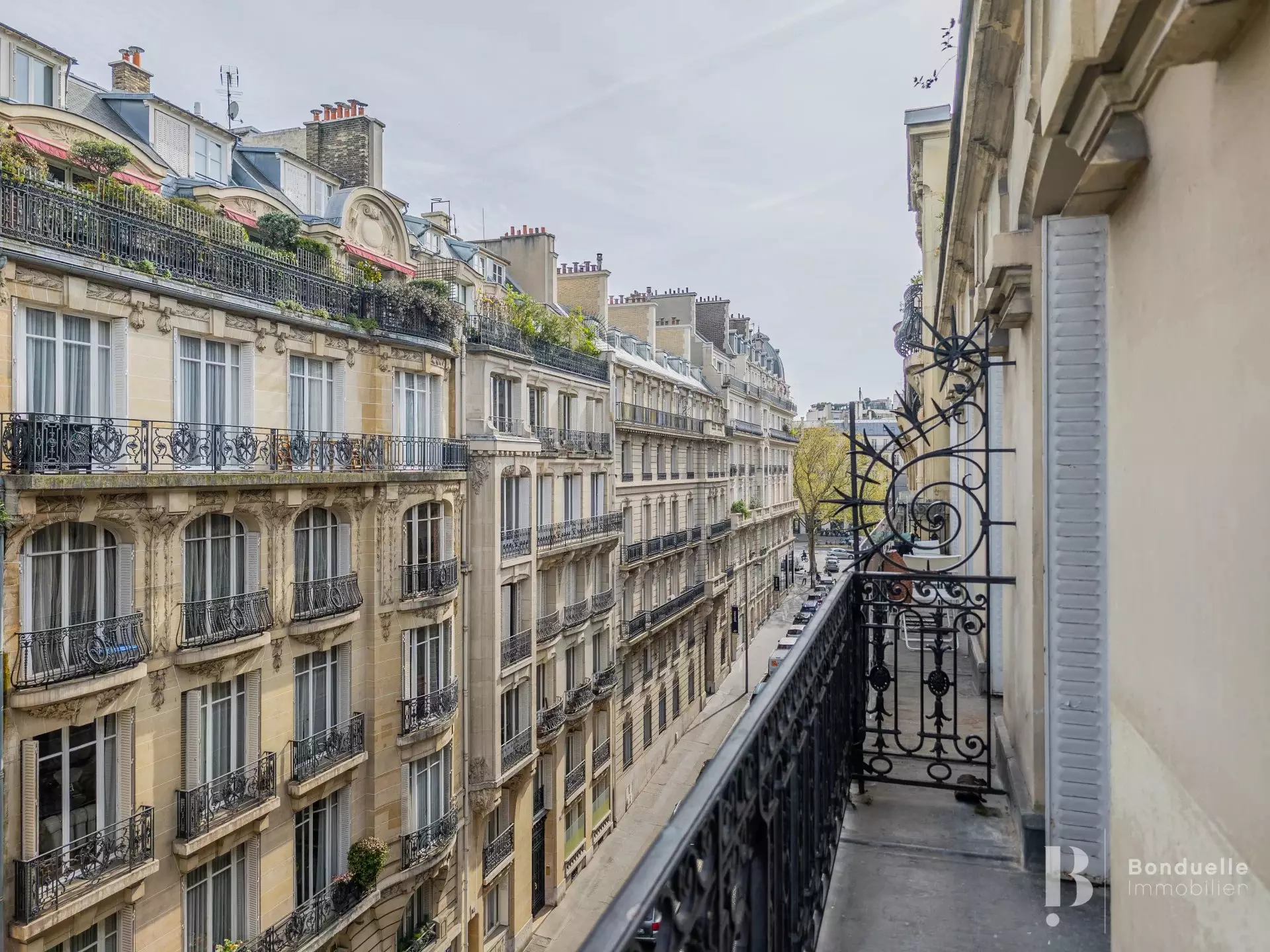 Appartement Rue Anatole de la Forge à Paris