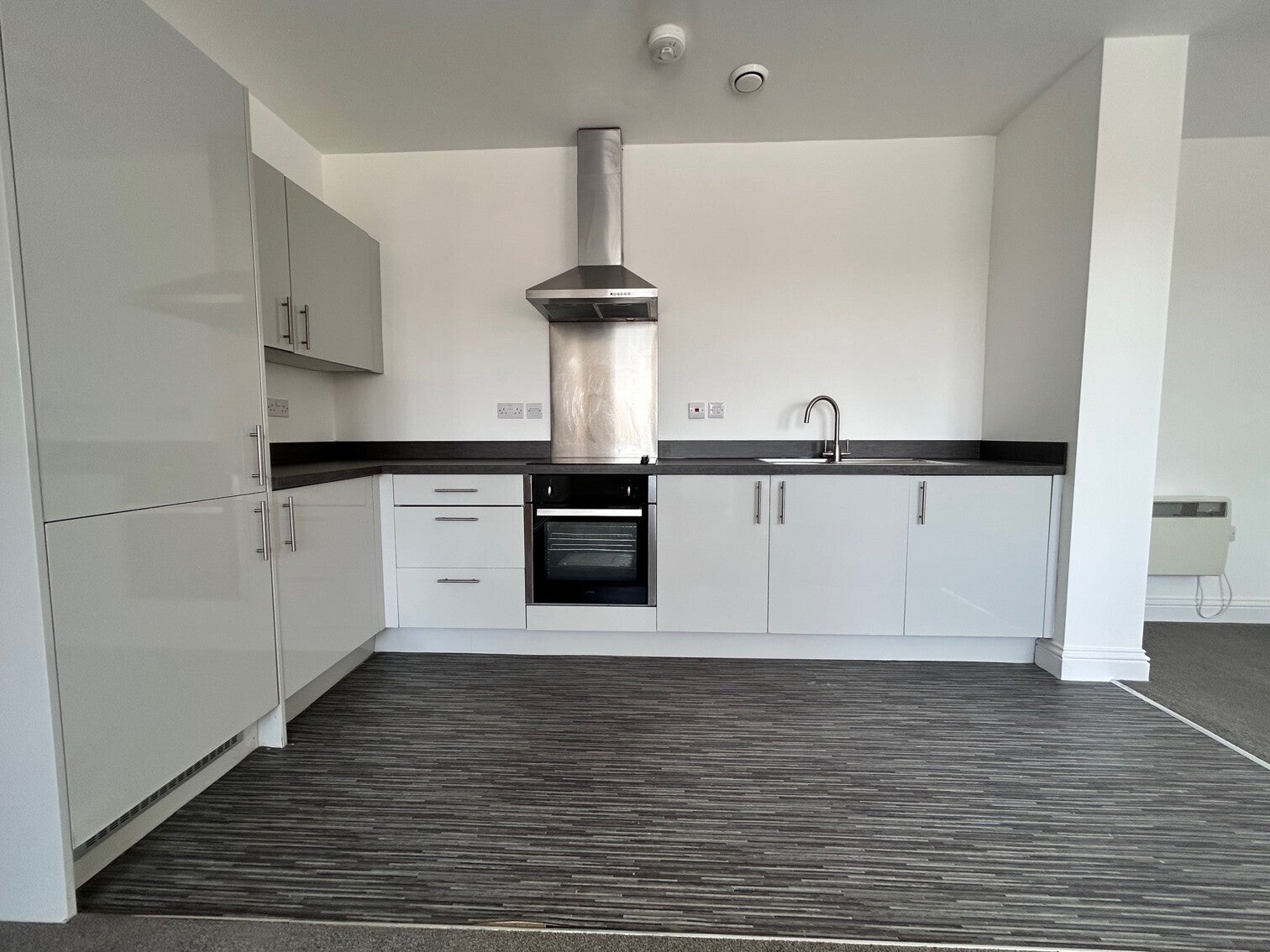 Flat Farnsby Street in Swindon