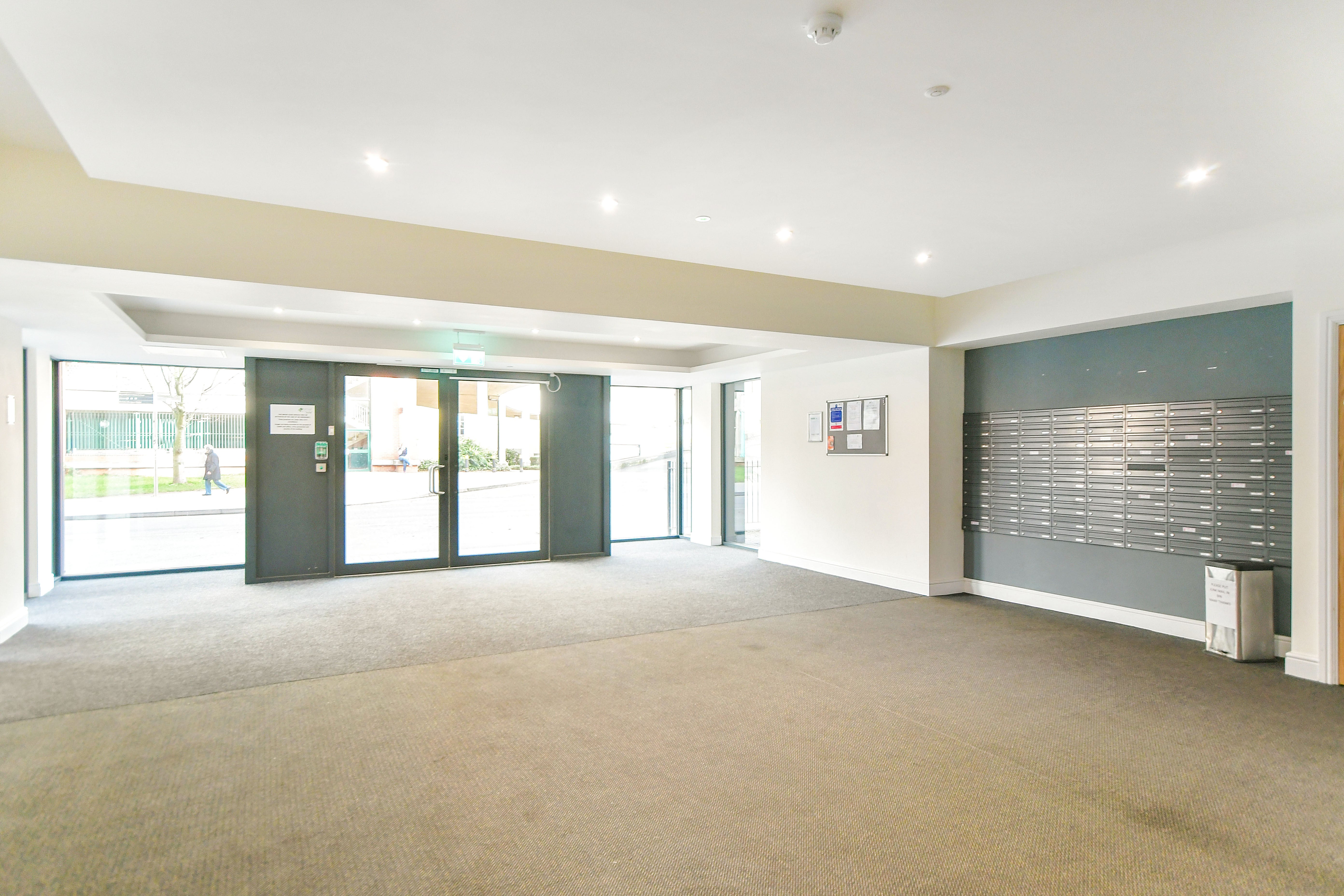 Flat Farnsby Street in Swindon